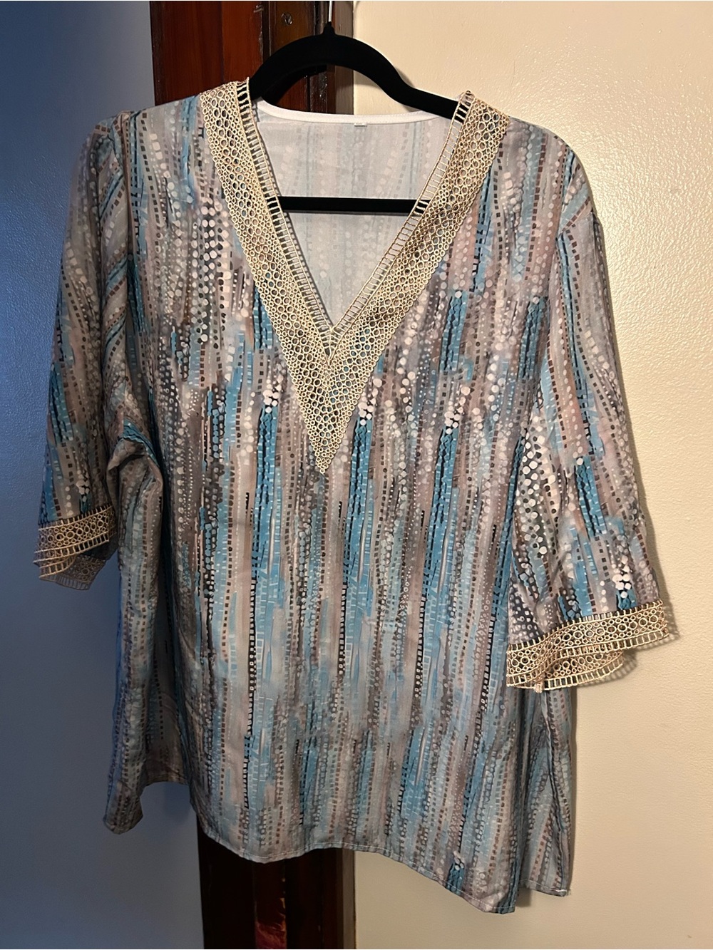 Women's V-Neck Crochet Trim Top in Light Blue and Gray